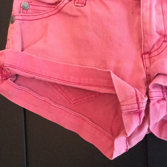 Pink shorts - Picture 4 of 6